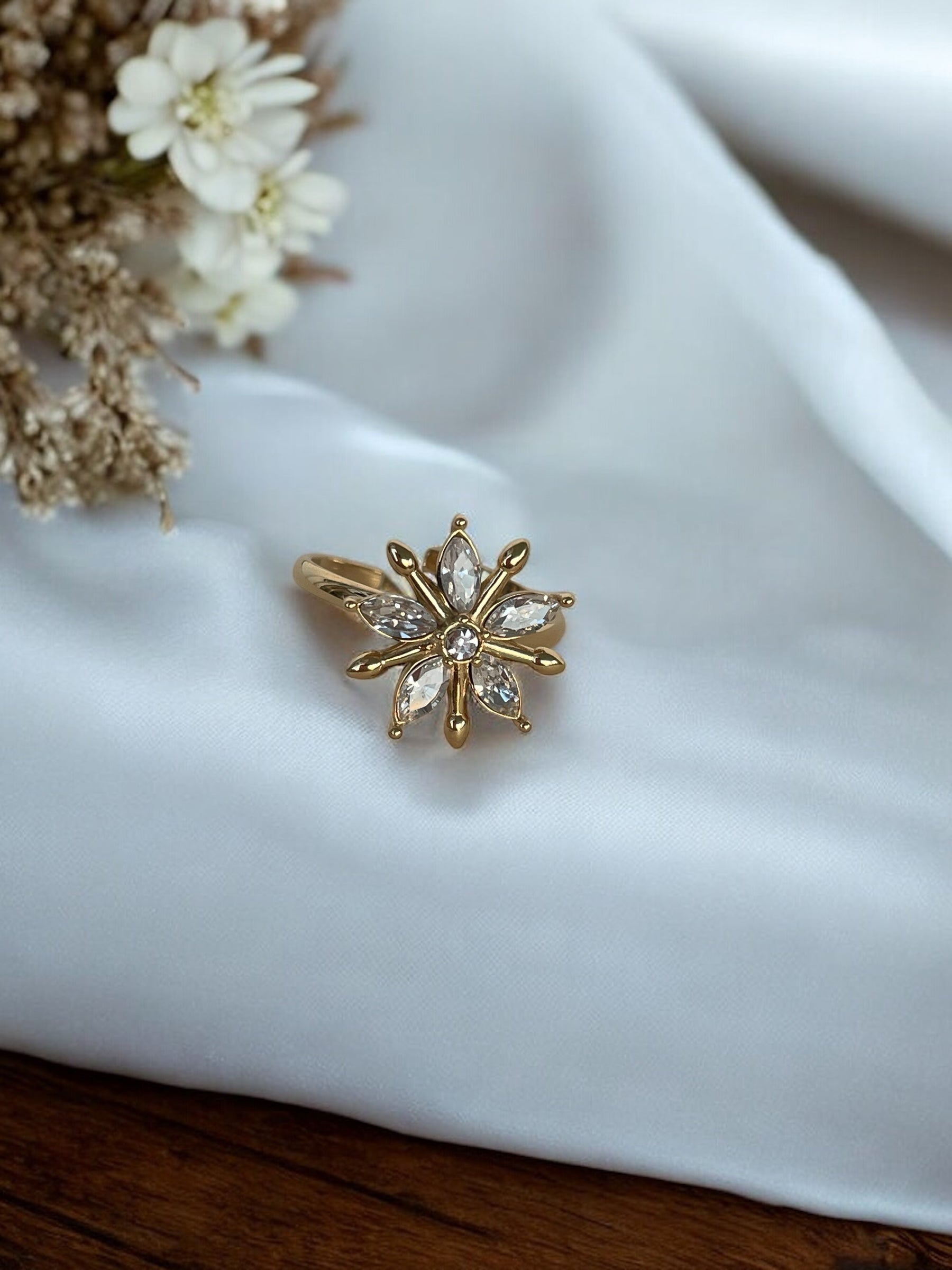 Bague à cinq pétales avec strass Rklisa