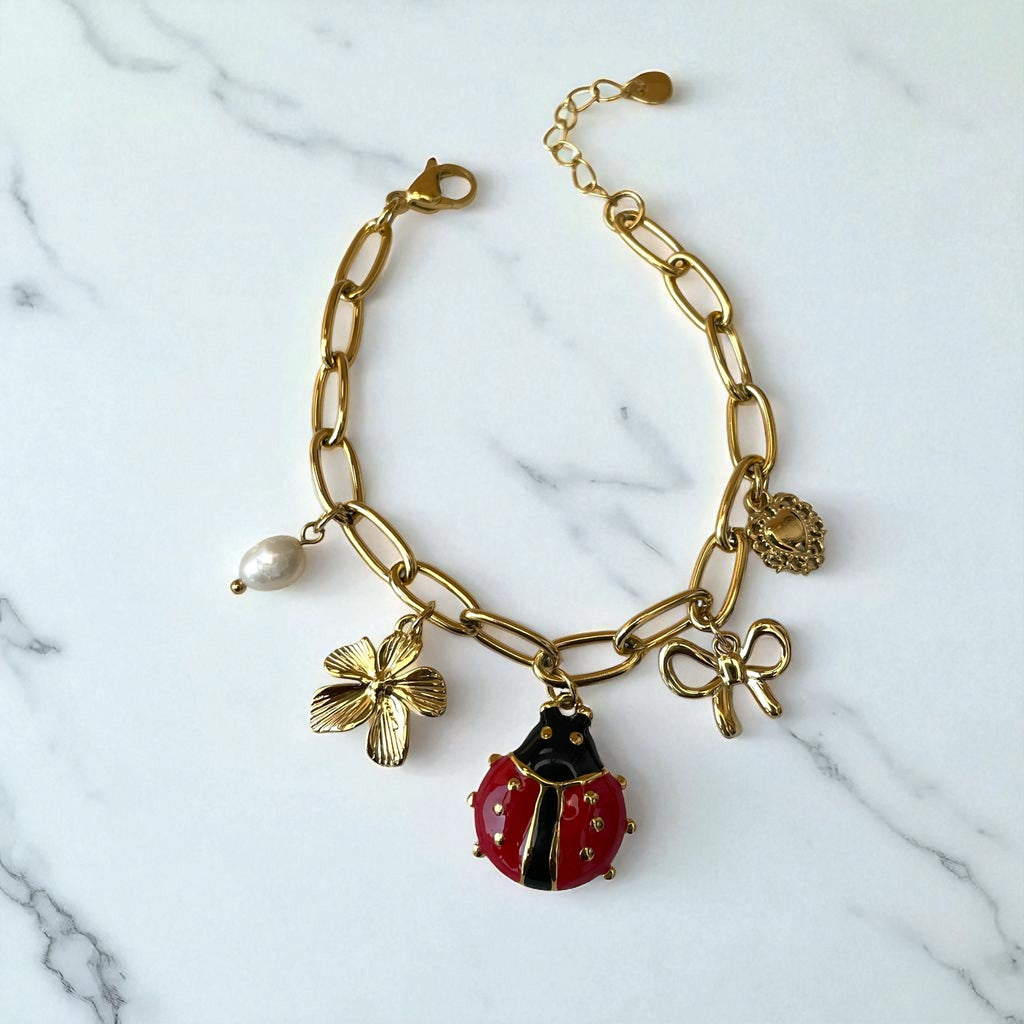 Bracelet chaîne dorée charms coccinelle, perles, fleur Rklisa