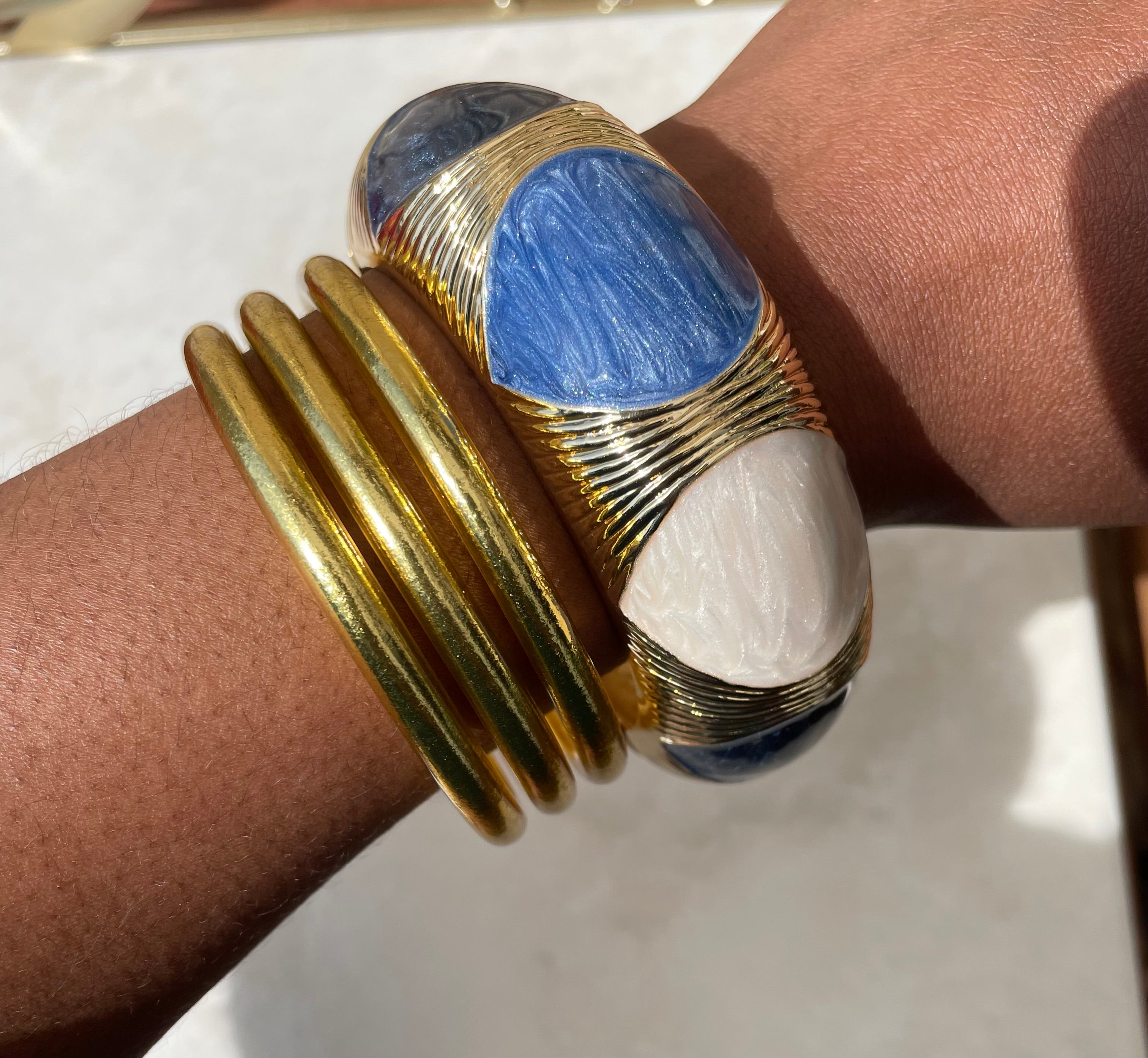 Jonc épais en métal émaillé coloré