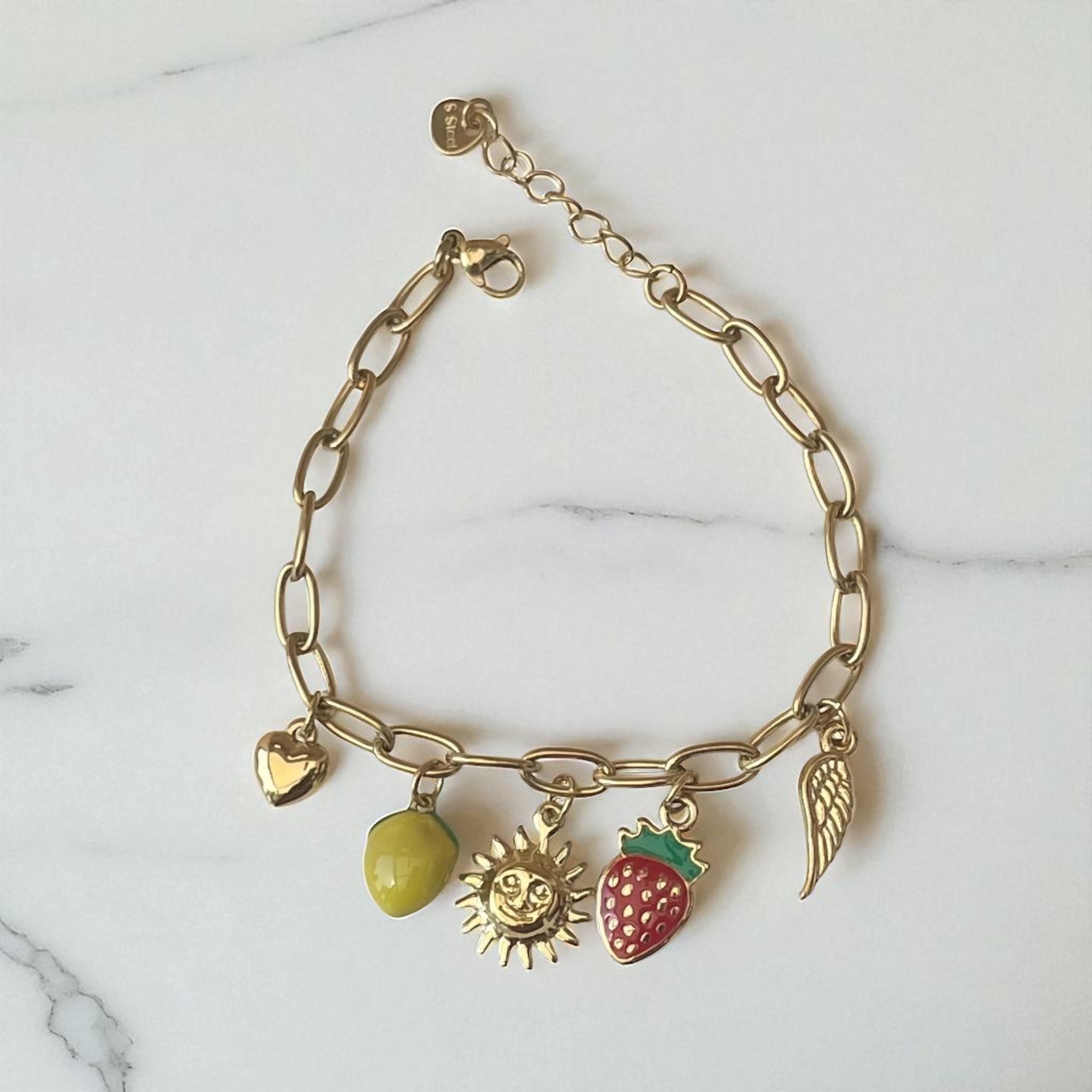 Bracelet doré charms citron fraise soleil Rklisa