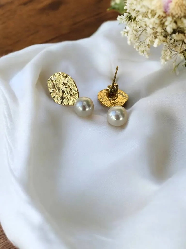 Boucles d'oreilles martelé avec perle - Rklisa