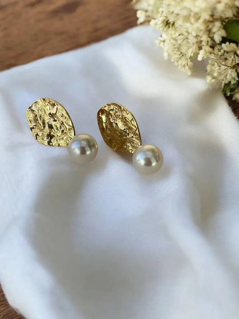 Boucles d'oreilles martelé avec perle - Rklisa