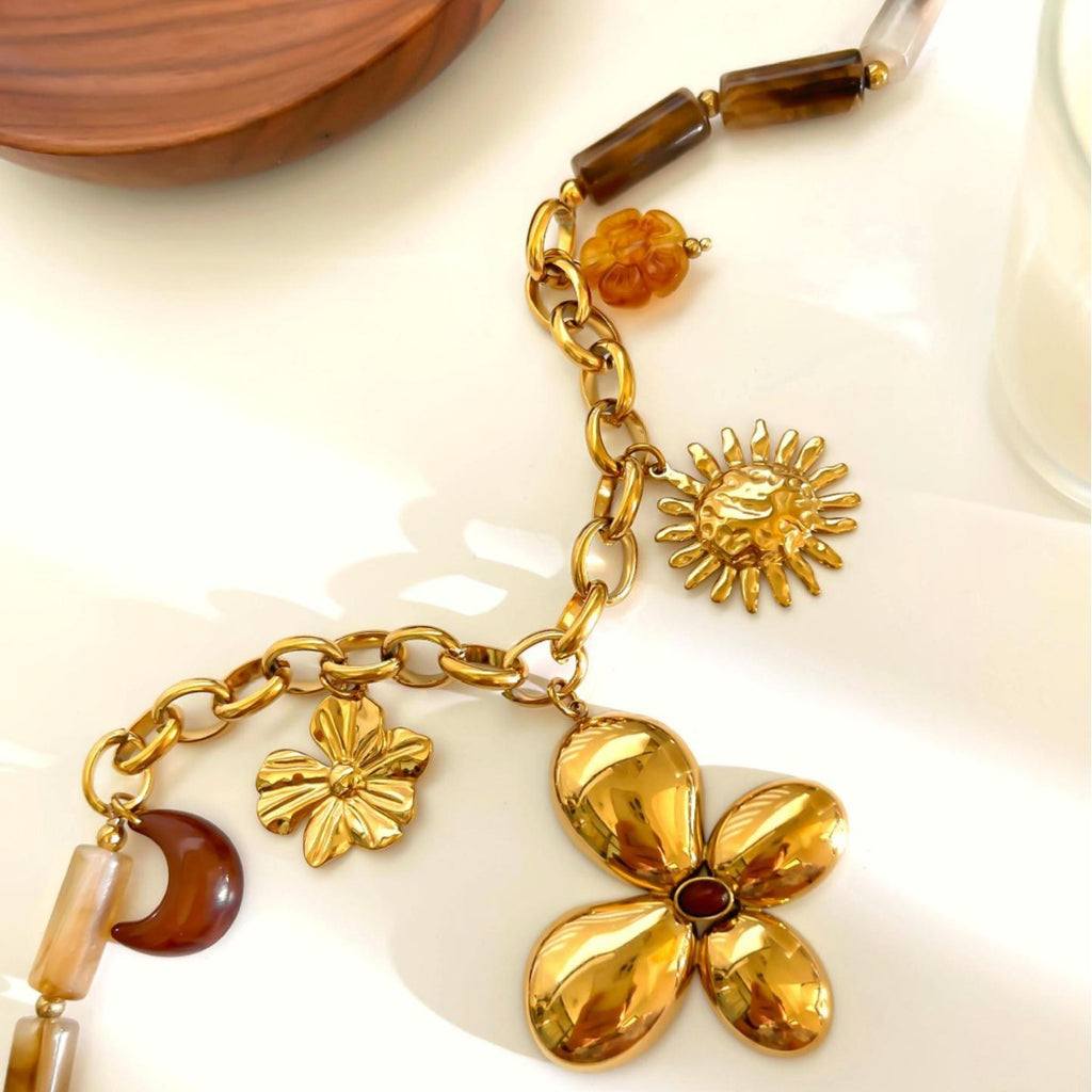 Collier femme acier inoxydable, gros plan